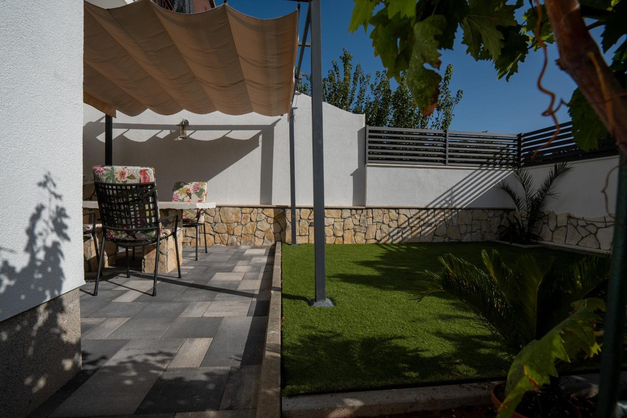 Adam Apartments Stobreč Dış mekan fotoğraf