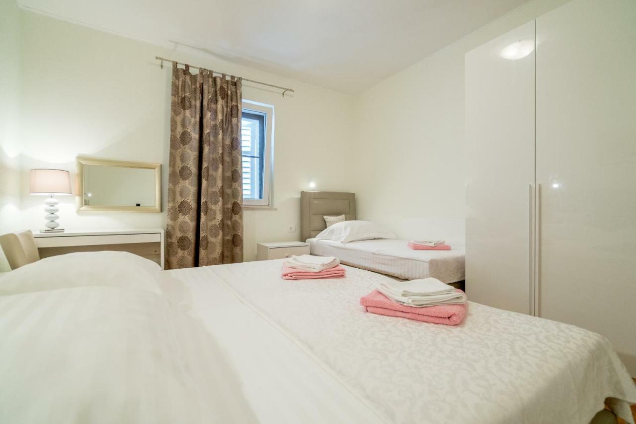 Adam Apartments Stobreč Dış mekan fotoğraf